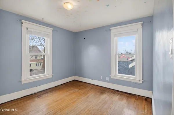 $155,900 | 1916 Bradford Avenue, Utica, NY 13501