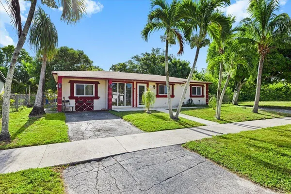 $900,000 | 508 Northeast 2nd Terrace, Deerfield Beach, FL 33441