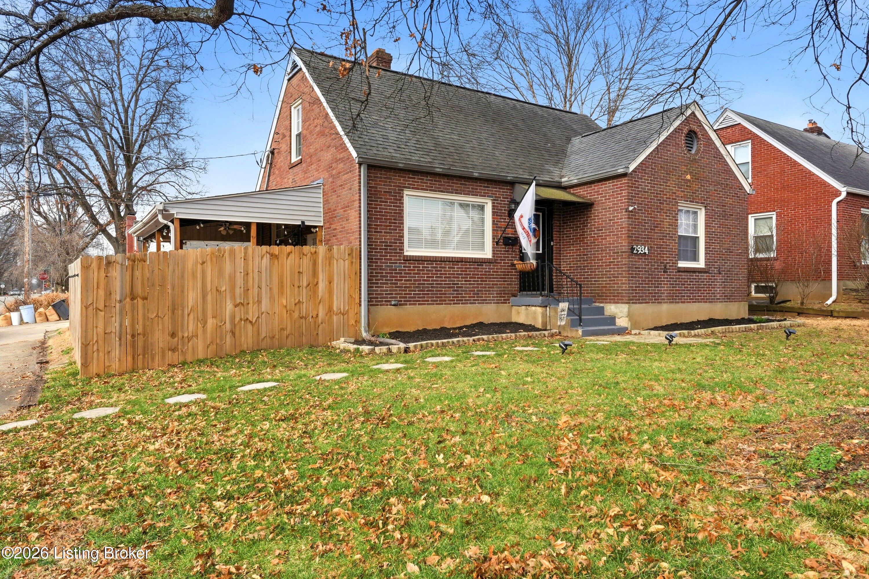 2934 Curran Road Louisville, KY 40205 - Photo 3 of 44 3_2934curran_louisvillerealestatemedia_0