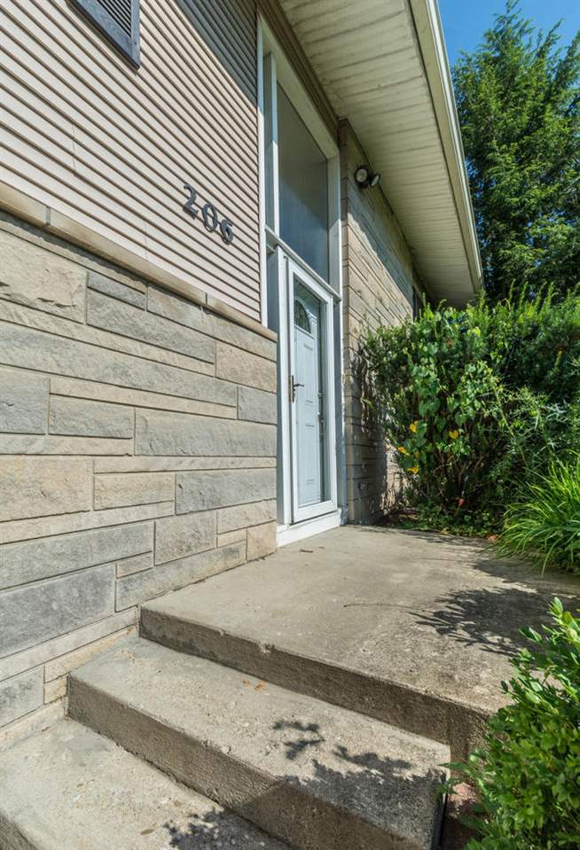 206 South Smith Road Bloomington, IN 47408 - Photo 3 of 34 Gallery Image 3
