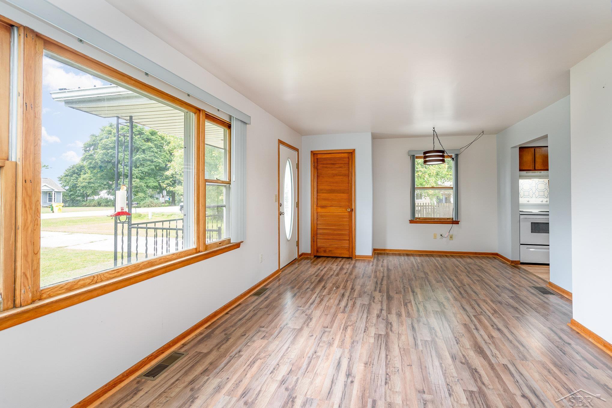 5017 Cottrell Road Vassar, MI 48768 - Photo 2 of 15