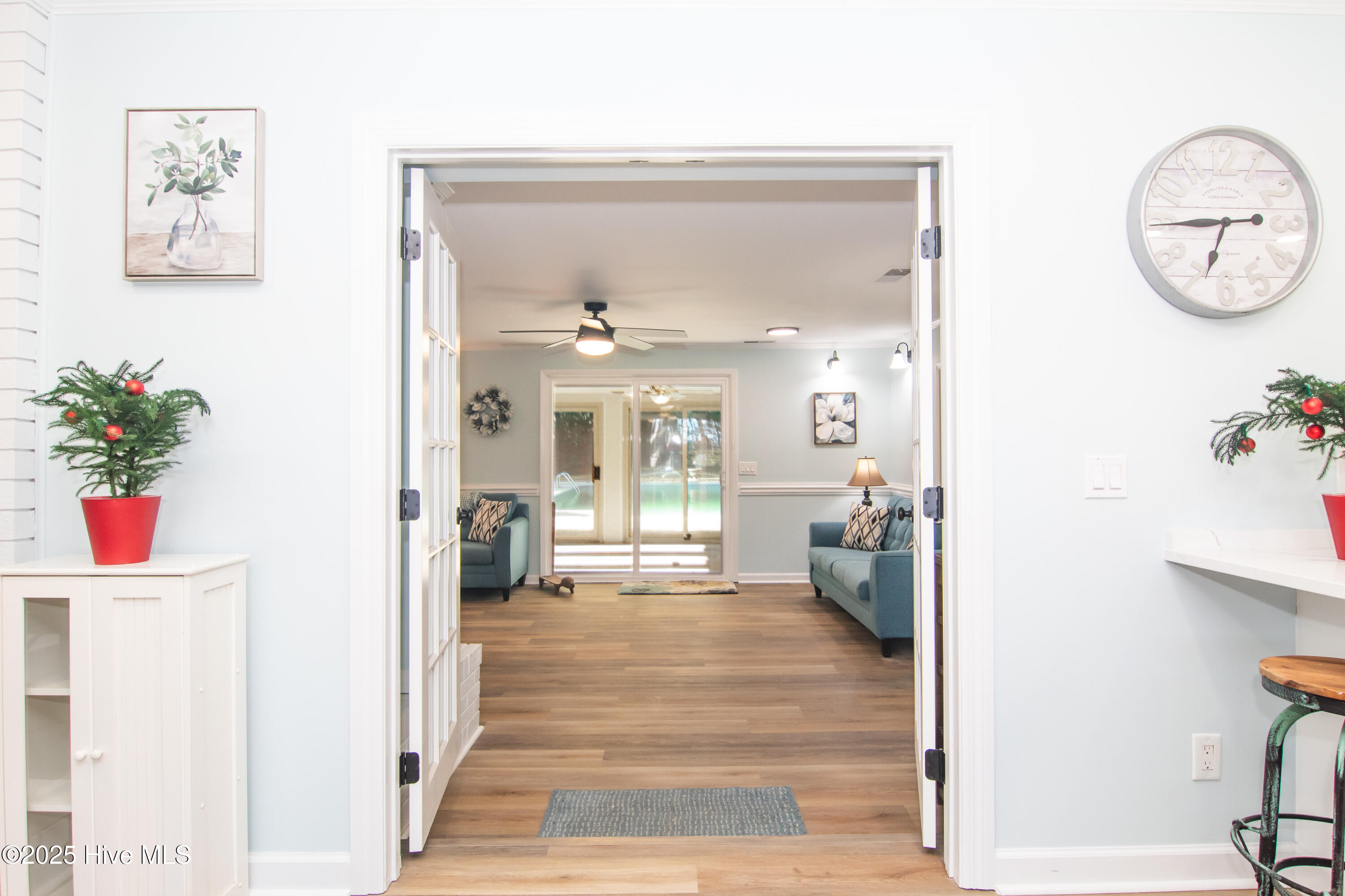 116 Kelly Road Wilmington, NC 28409 - Photo 15 of 50 Family Room Entry