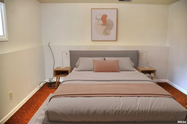 $189,900 | 13 Woodland Lane, Macomb, IL 61455