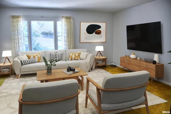 $185,000 | 13 Woodland Lane, Macomb, IL 61455