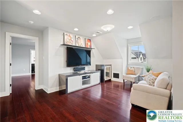 $1,525,000 | 2687 Ave Du Village, Bethlehem, PA 18015