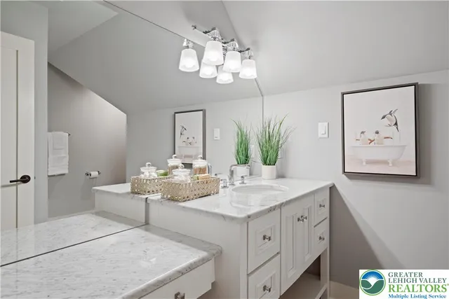 $1,525,000 | 2687 Ave Du Village, Bethlehem, PA 18015