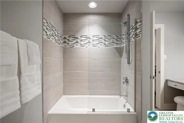 $1,525,000 | 2687 Ave Du Village, Bethlehem, PA 18015