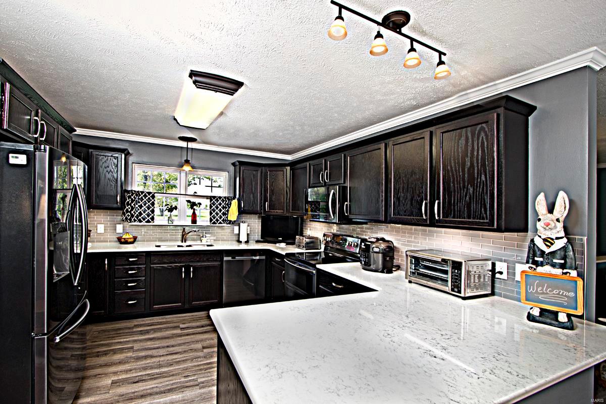547 Greenview Road Centralia, IL 62801 - Photo 18 of 38 Gallery Image 18