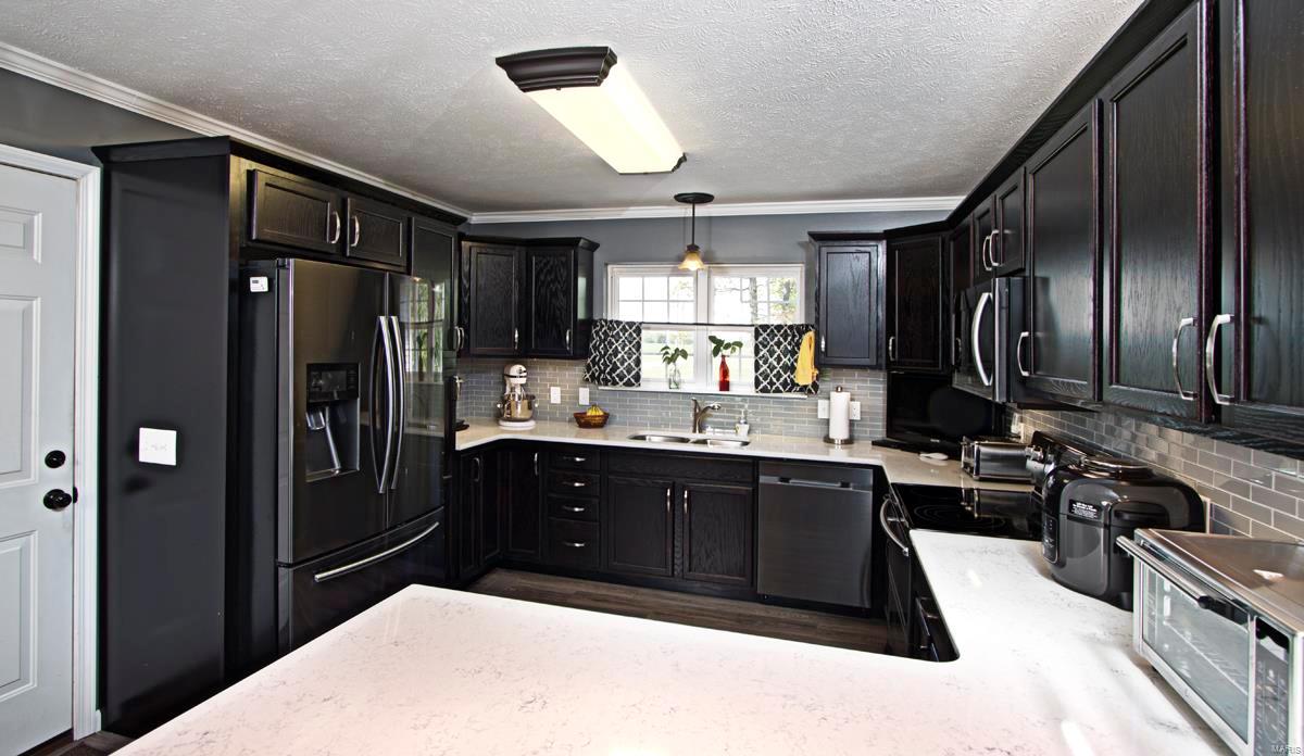547 Greenview Road Centralia, IL 62801 - Photo 19 of 38 Gallery Image 19