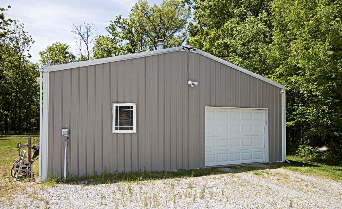 547 Greenview Road Centralia, IL 62801 - Photo 32 of 38 Gallery Image 32