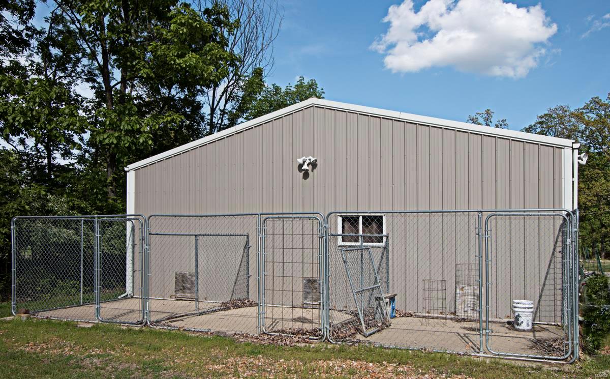 547 Greenview Road Centralia, IL 62801 - Photo 33 of 38 Gallery Image 33
