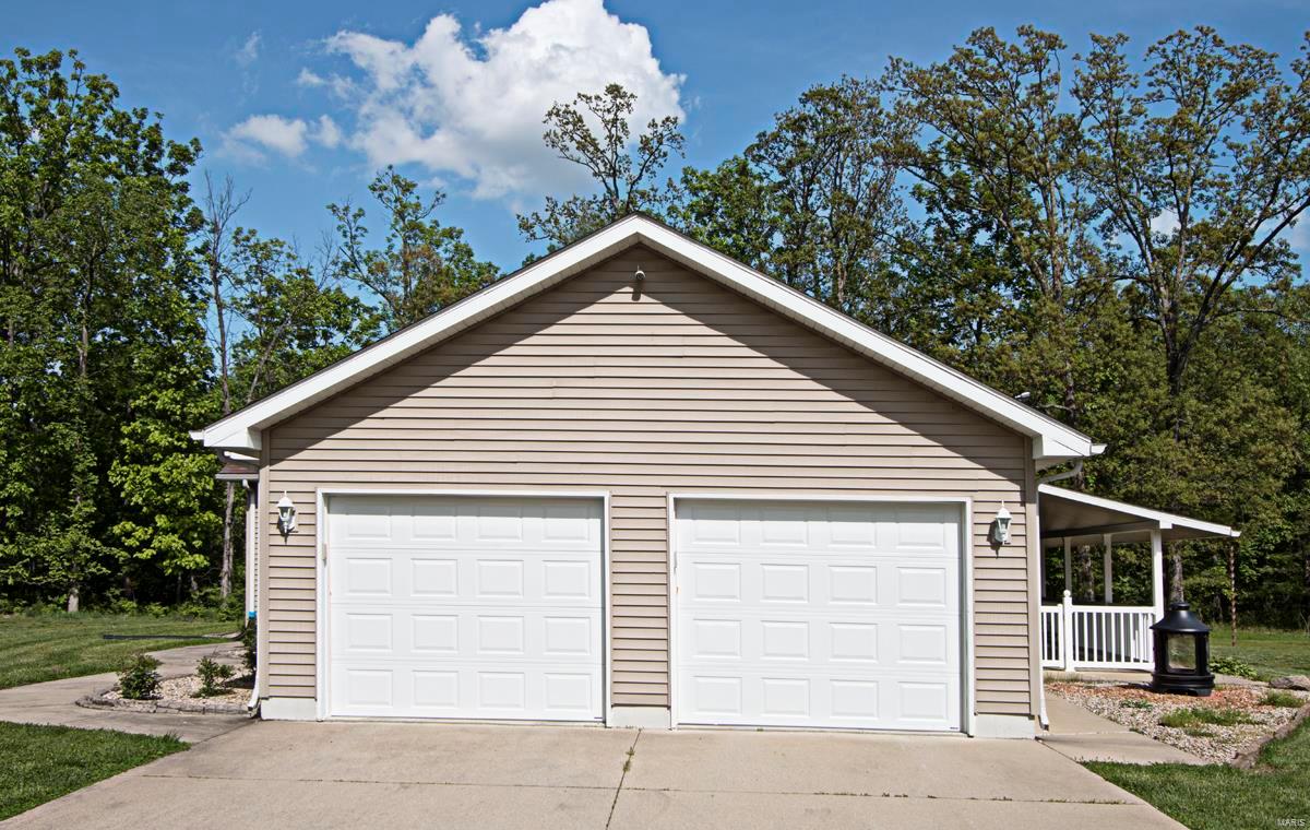 547 Greenview Road Centralia, IL 62801 - Photo 9 of 38 Gallery Image 9