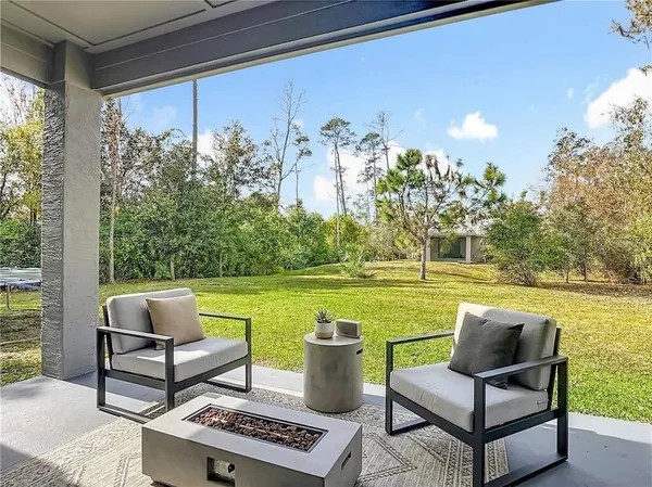 $2,100 | 1680 5th Avenue, DeLand, FL 32724