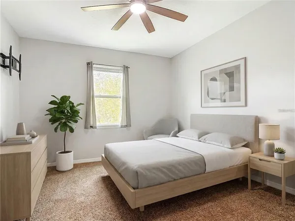 $2,100 | 1680 5th Avenue, DeLand, FL 32724