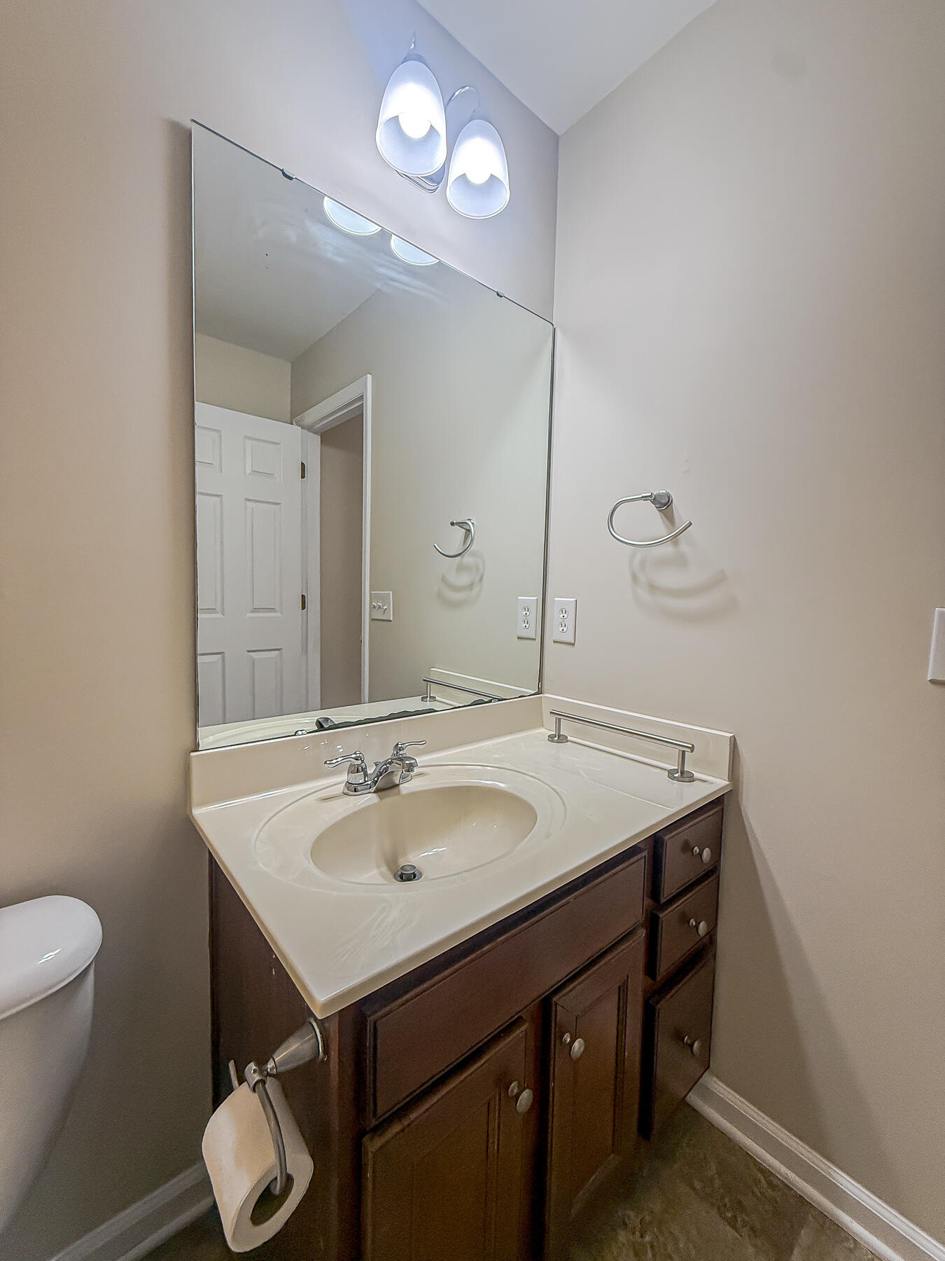 109 Malibu Road Summerville, SC 29483 - Photo 23 of 33 Guest Bath