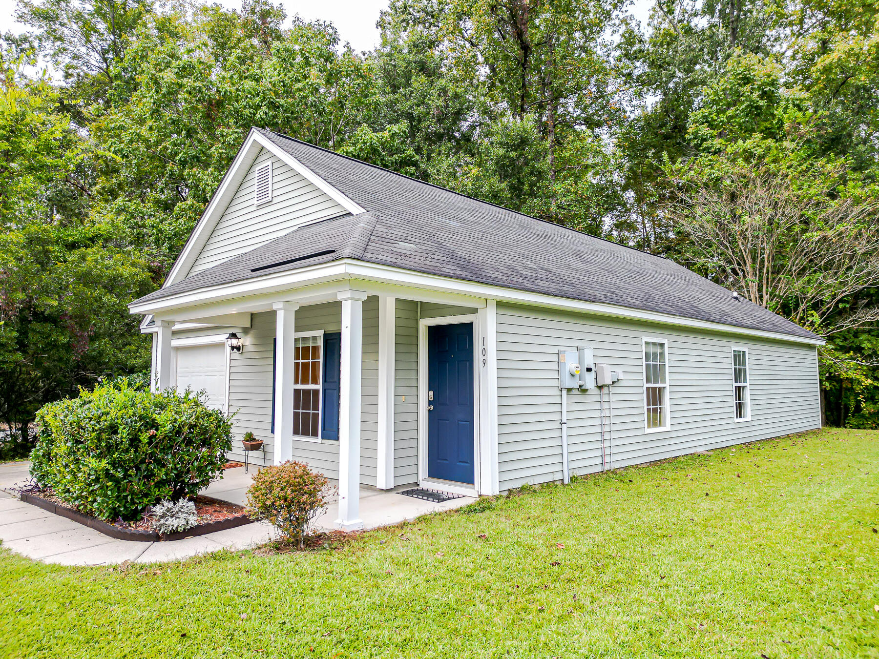 109 Malibu Road Summerville, SC 29483 - Photo 4 of 33 109 Malibu Rd.