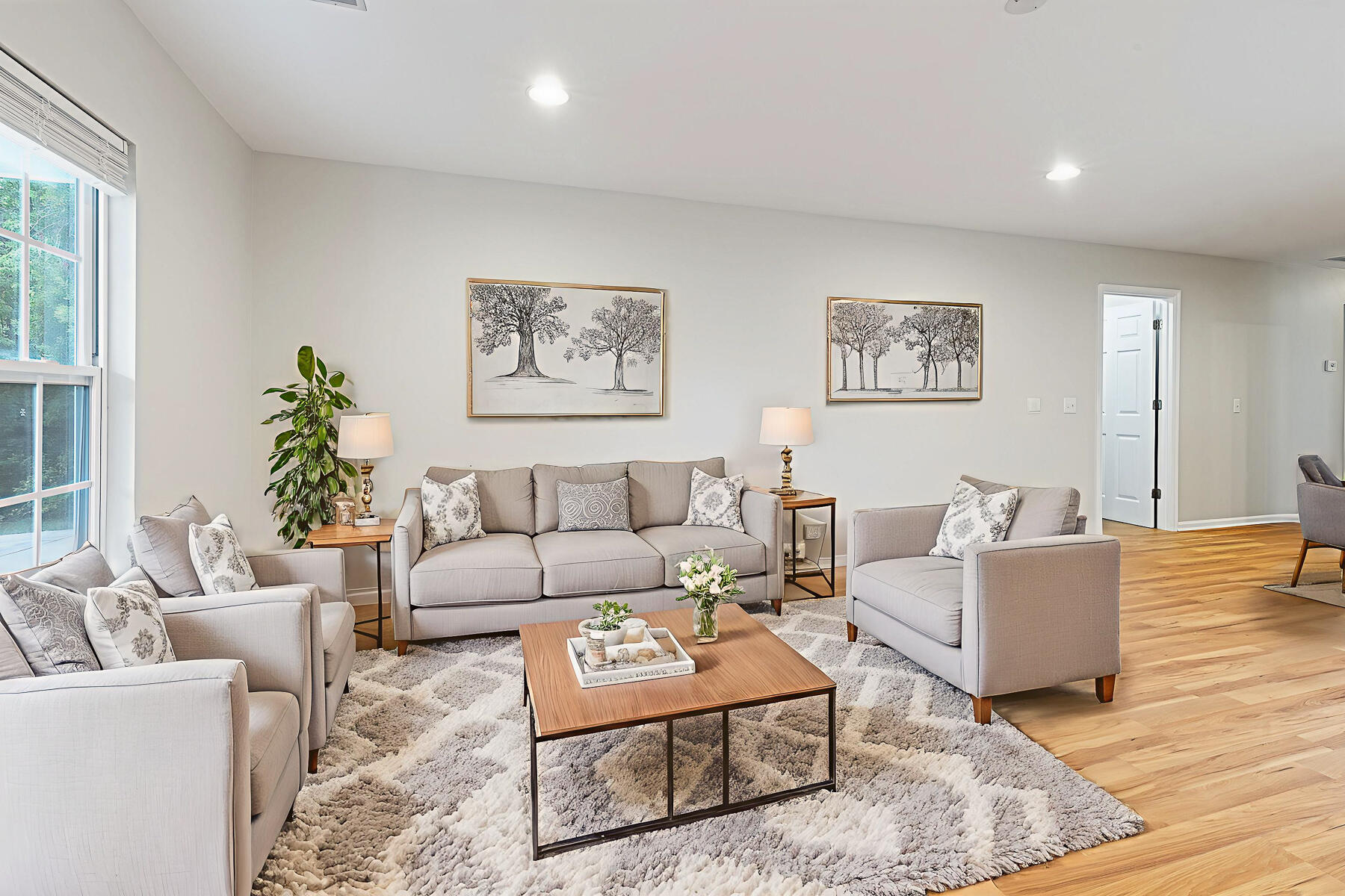 109 Malibu Road Summerville, SC 29483 - Photo 5 of 33 Living Room Digitally Staged