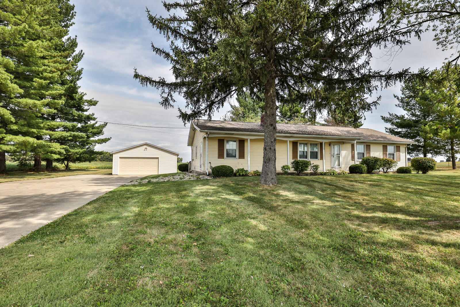 5329 Sweet Potato Ridge Road Englewood, OH 45322 - Photo 2 of 45