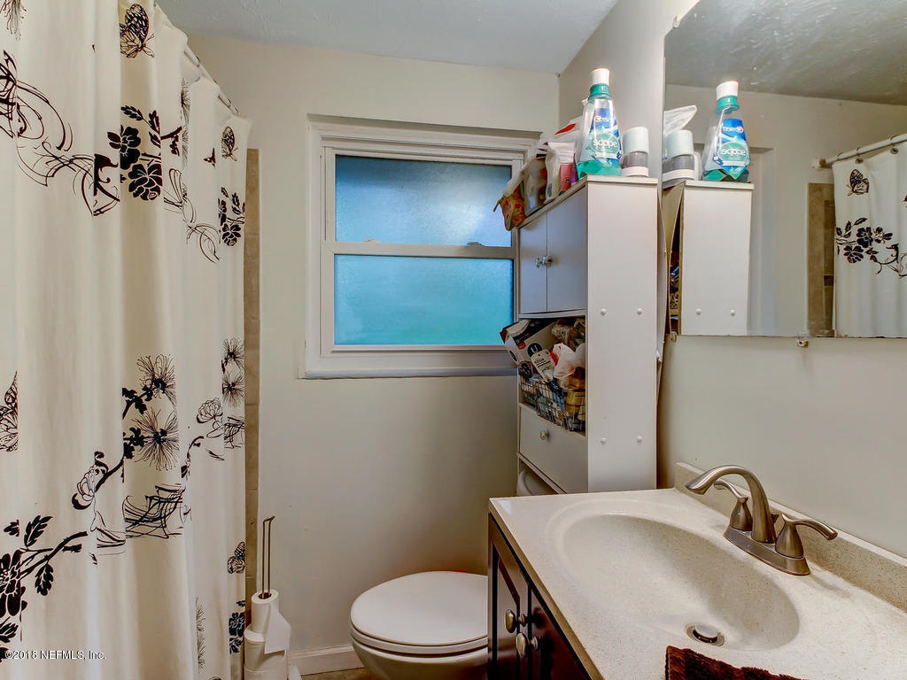 7941 Newton Road Jacksonville, FL 32216 - Photo 18 of 27 Guest Bathroom
