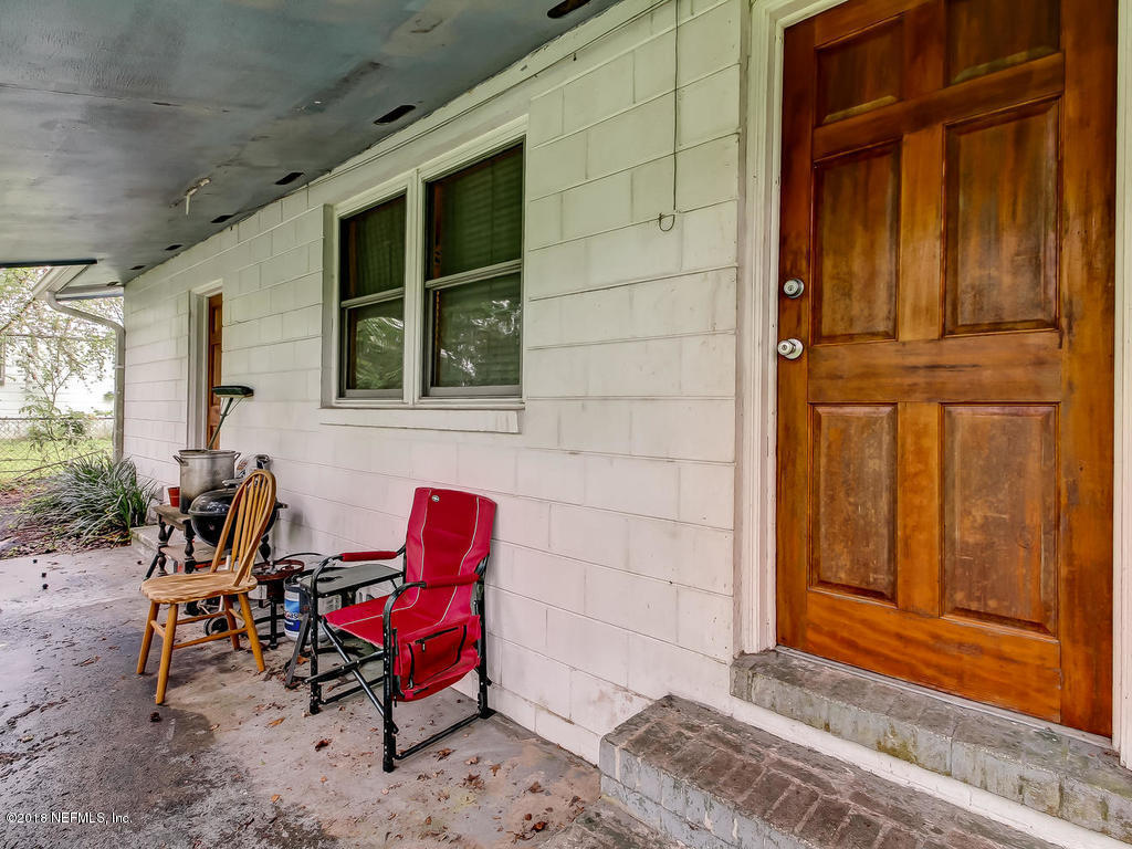 7941 Newton Road Jacksonville, FL 32216 - Photo 24 of 27 Covered Back Patio