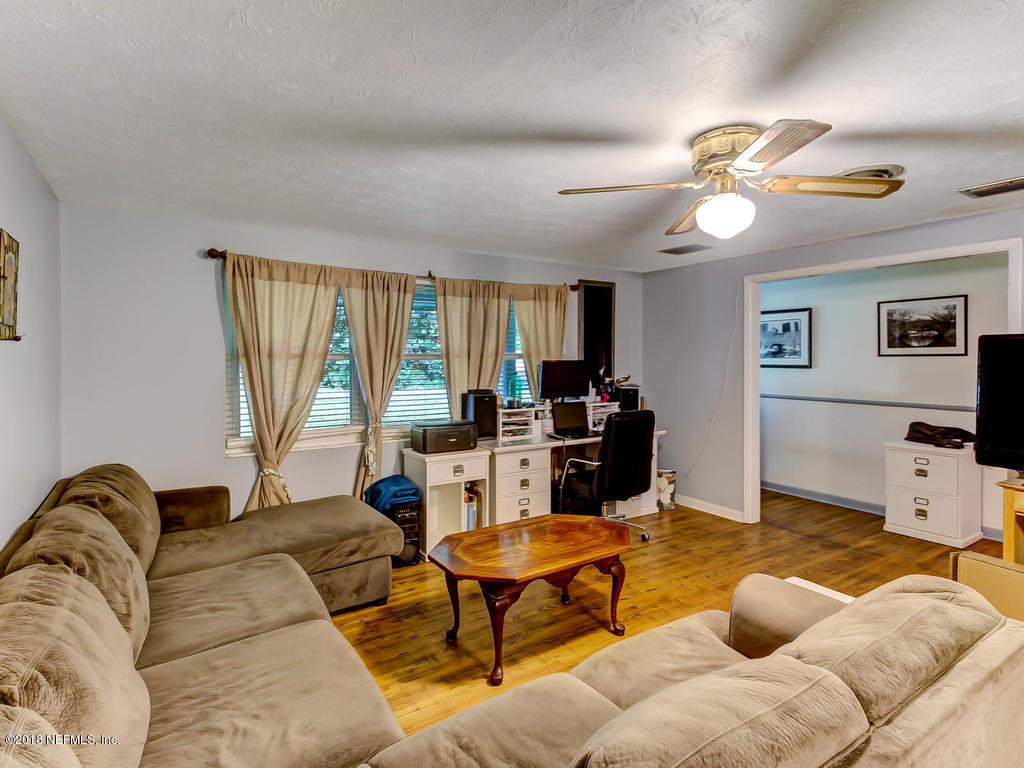 7941 Newton Road Jacksonville, FL 32216 - Photo 9 of 27 Living Area