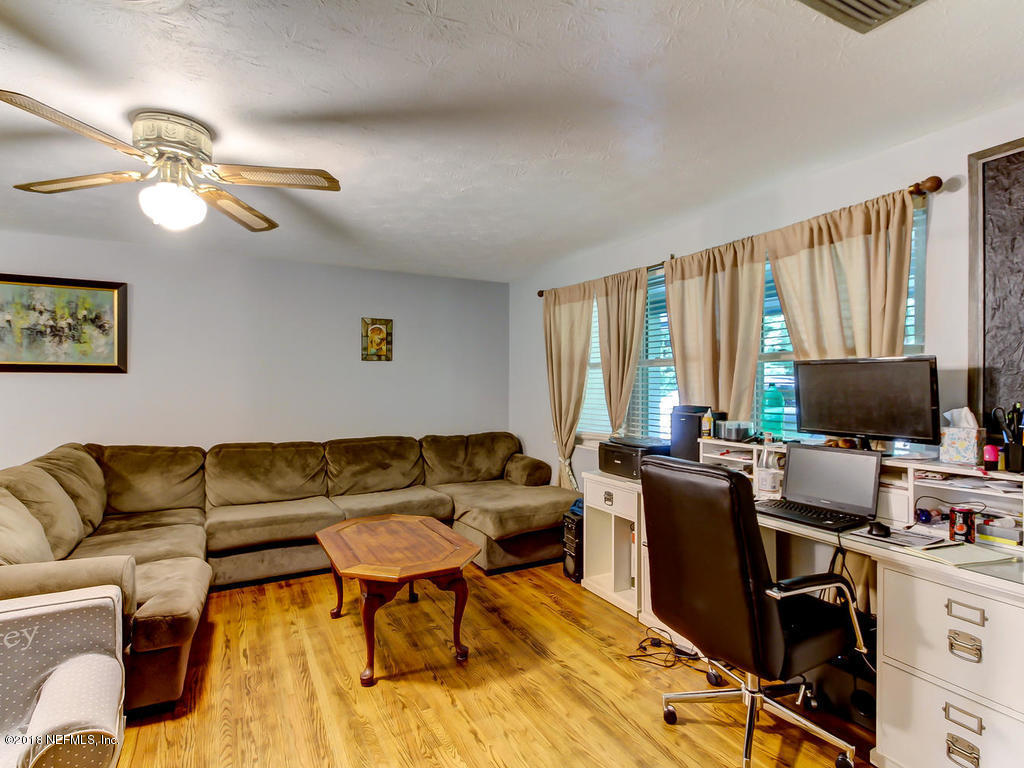 7941 Newton Road Jacksonville, FL 32216 - Photo 10 of 27 More Living Space
