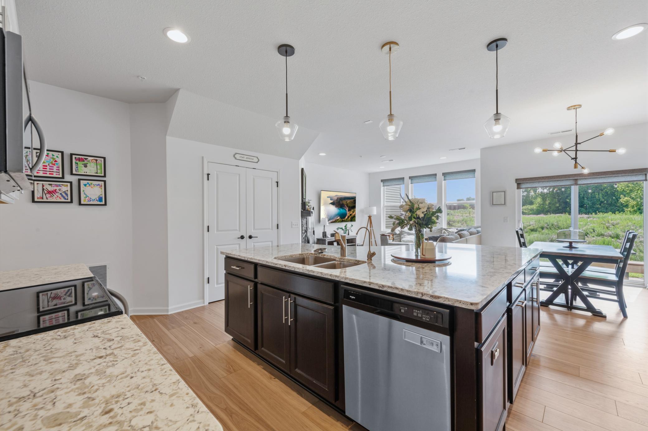 762 Stonegate Road Chanhassen, MN 55317 - Photo 8 of 43 Gallery Image 8