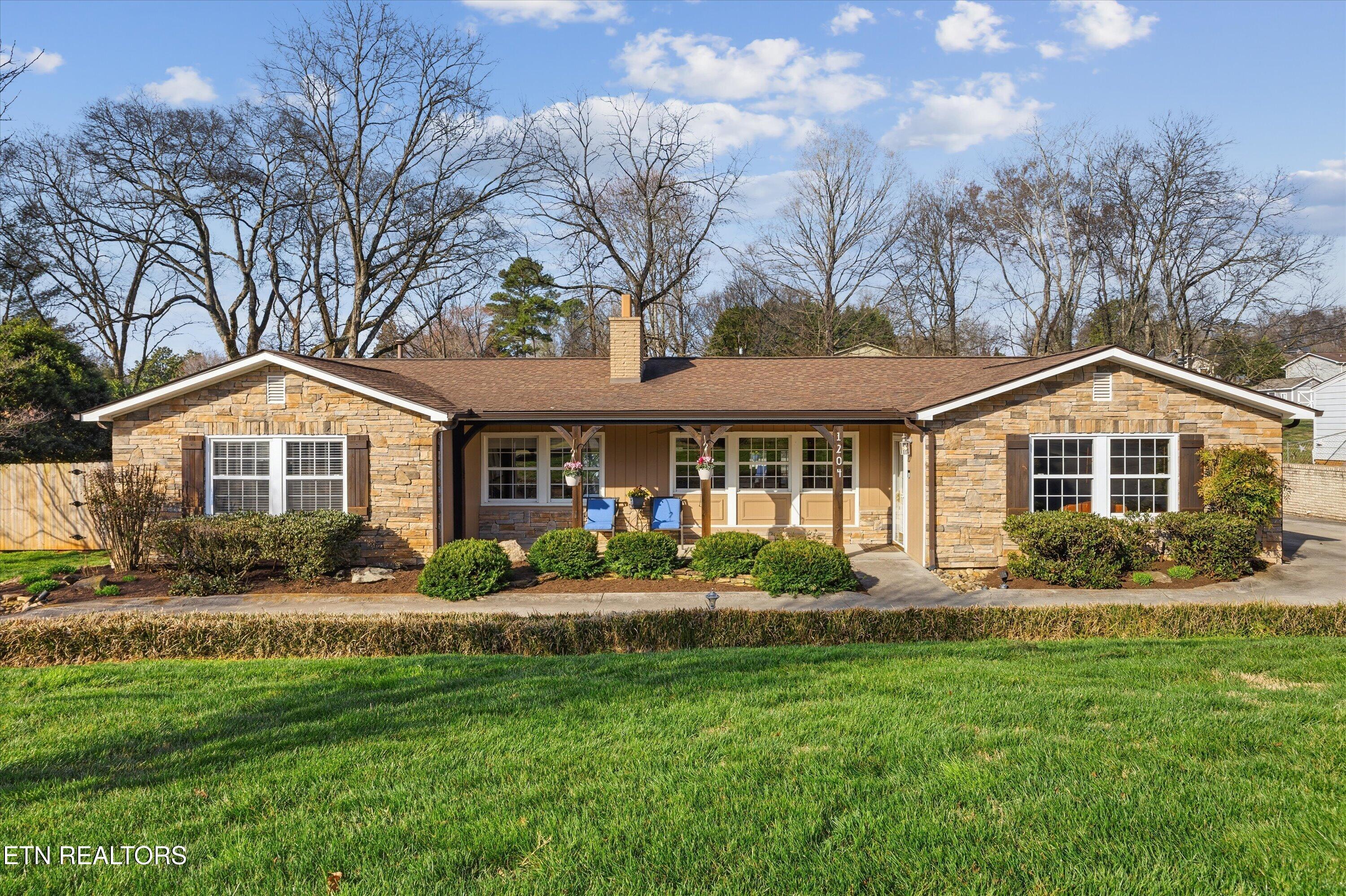 1204 Huntington Road Southwest Knoxville, TN 37919 - Photo 1 of 57 01-1204 Huntington Rd SW46
