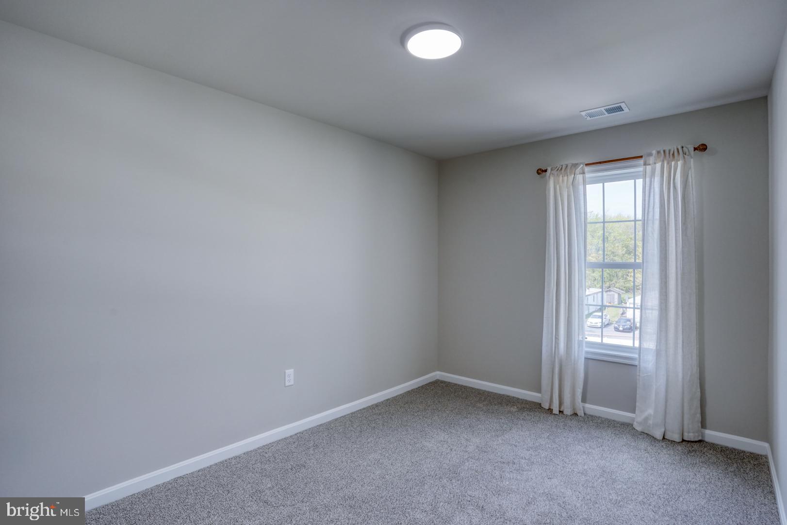 228 Rojan Road, Unit 10 Dover, DE 19901 - Photo 8 of 17 Gallery Image 8