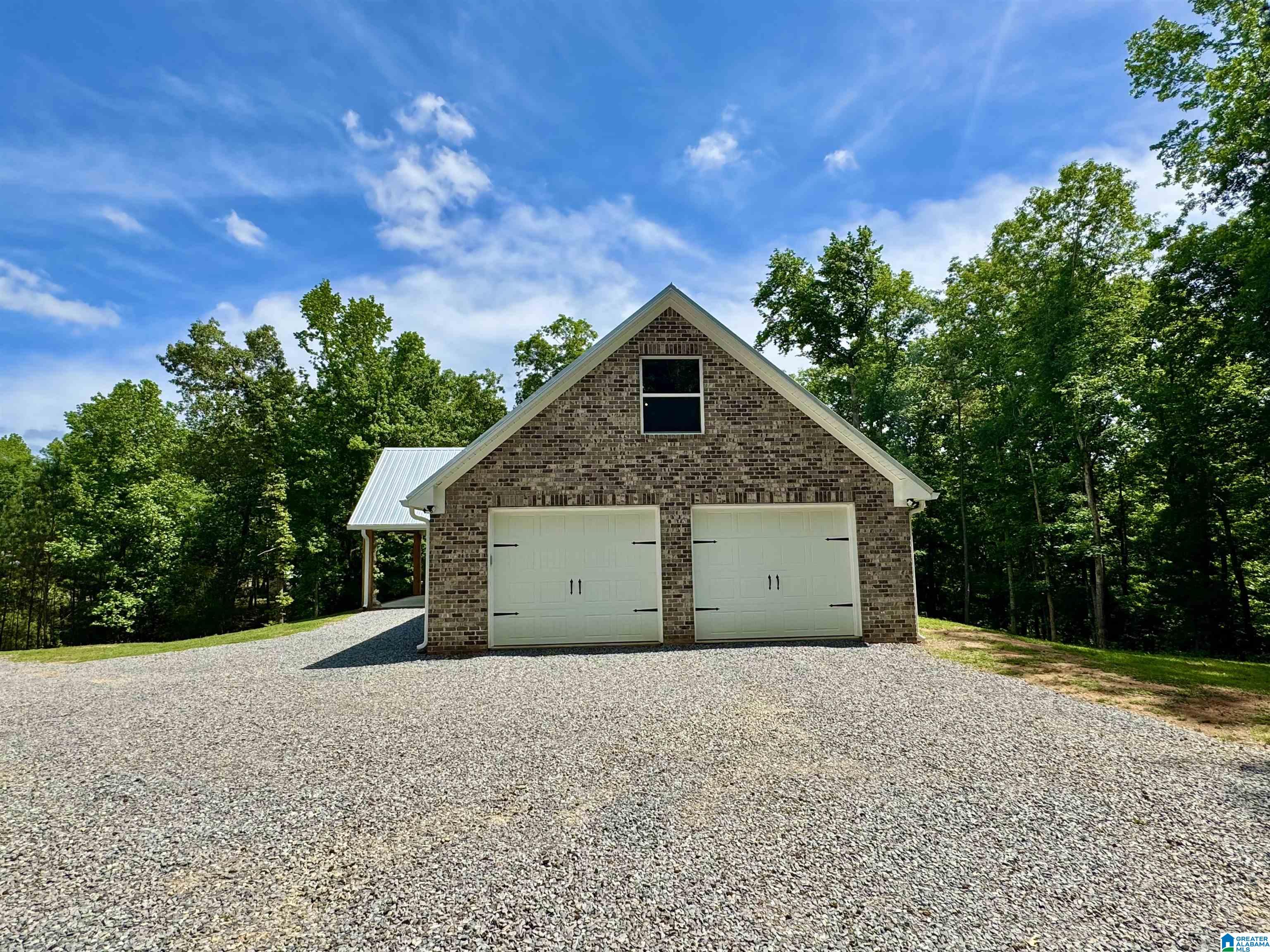 61 Robbins Road Warrior, AL 35180 - Photo 4 of 56