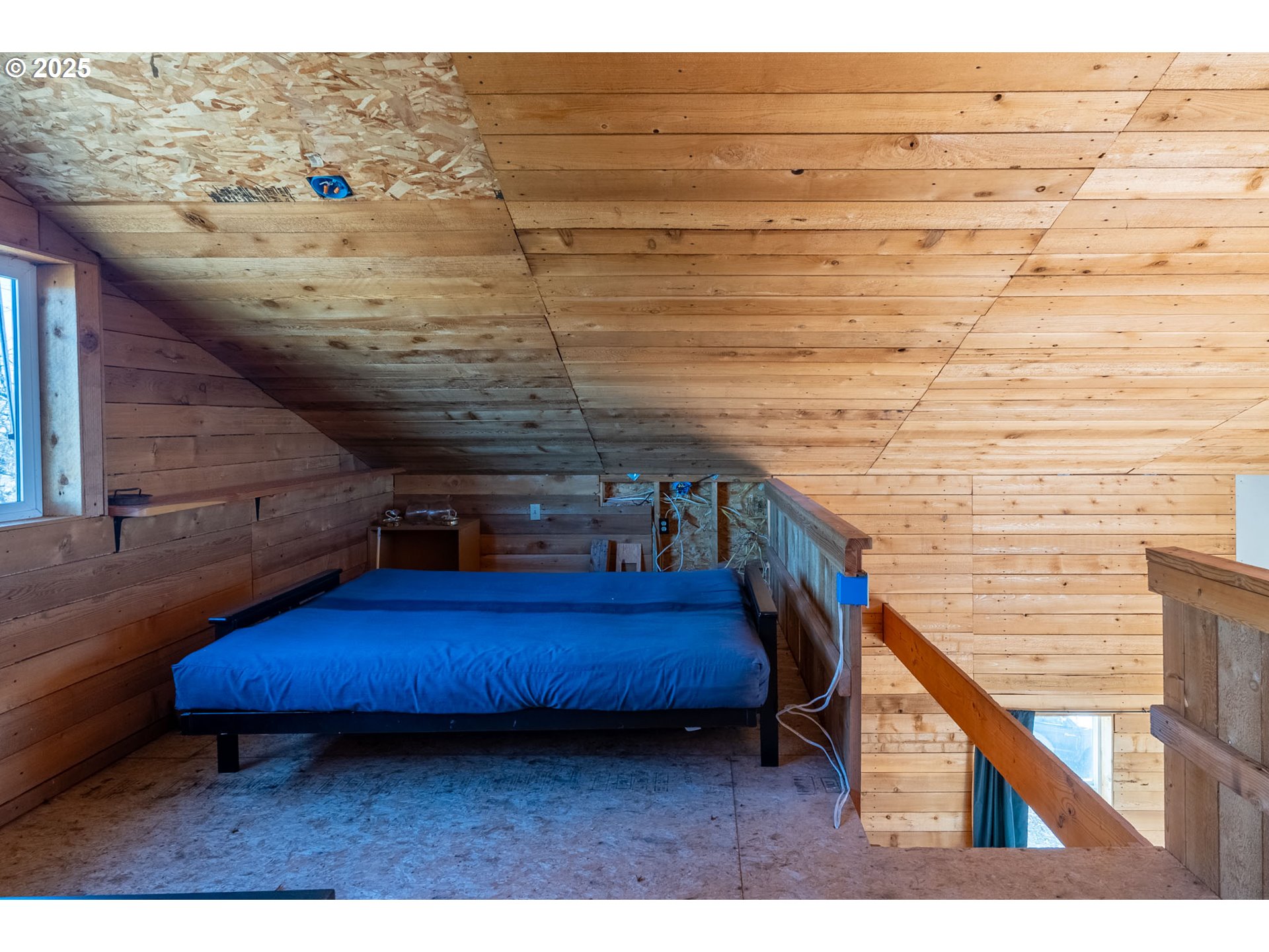 76 Big Springs Road Goldendale, WA 98620 - Photo 14 of 48 a view of entryway with wooden floor