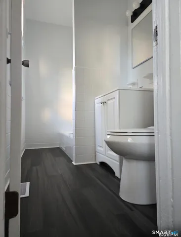 $2,400 | 183 Ely Avenue, Unit 1, Norwalk, CT 06854