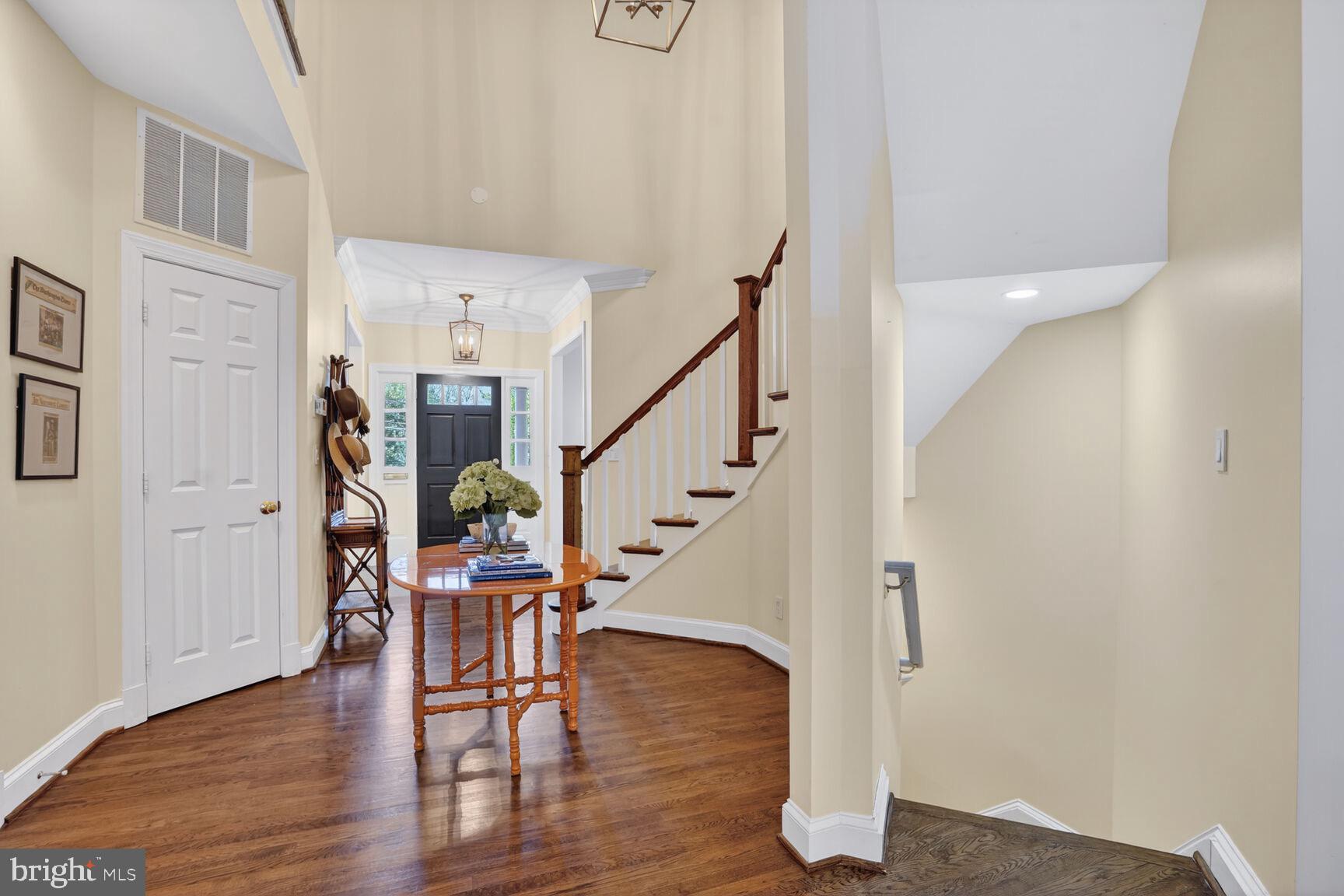 4837 W Street Northwest Washington, DC 20007 - Photo 5 of 59 Entry foyer