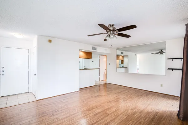 $75,000 | 3919 Fairmont Parkway, Unit 177, Pasadena, TX 77504