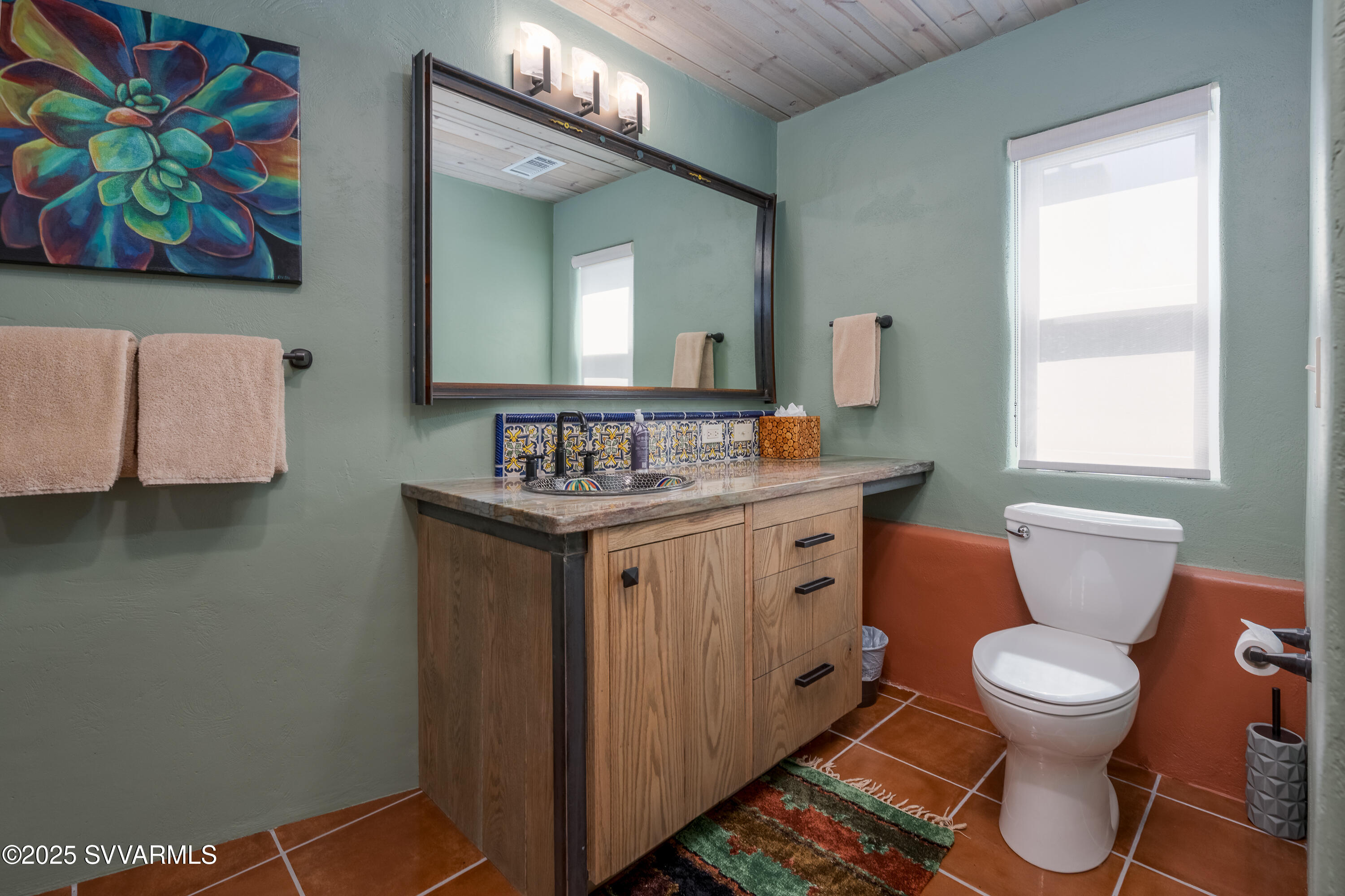 585 Norbie Road Sedona, AZ 86336 - Photo 23 of 65 Guest Bathroom