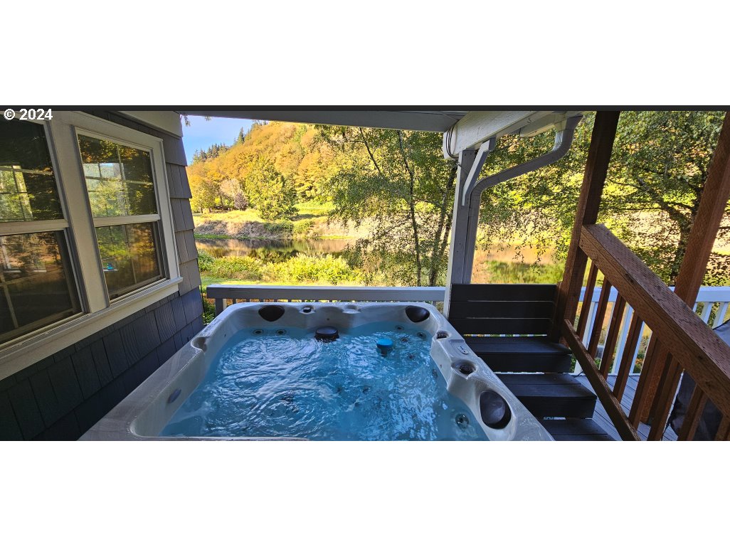 11354 Highway 36 Mapleton, OR 97453 - Photo 12 of 15 a view of an outdoor space and window