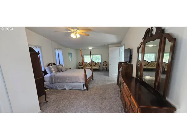 $725,000 | 11354 Highway 36, Mapleton, OR 97453