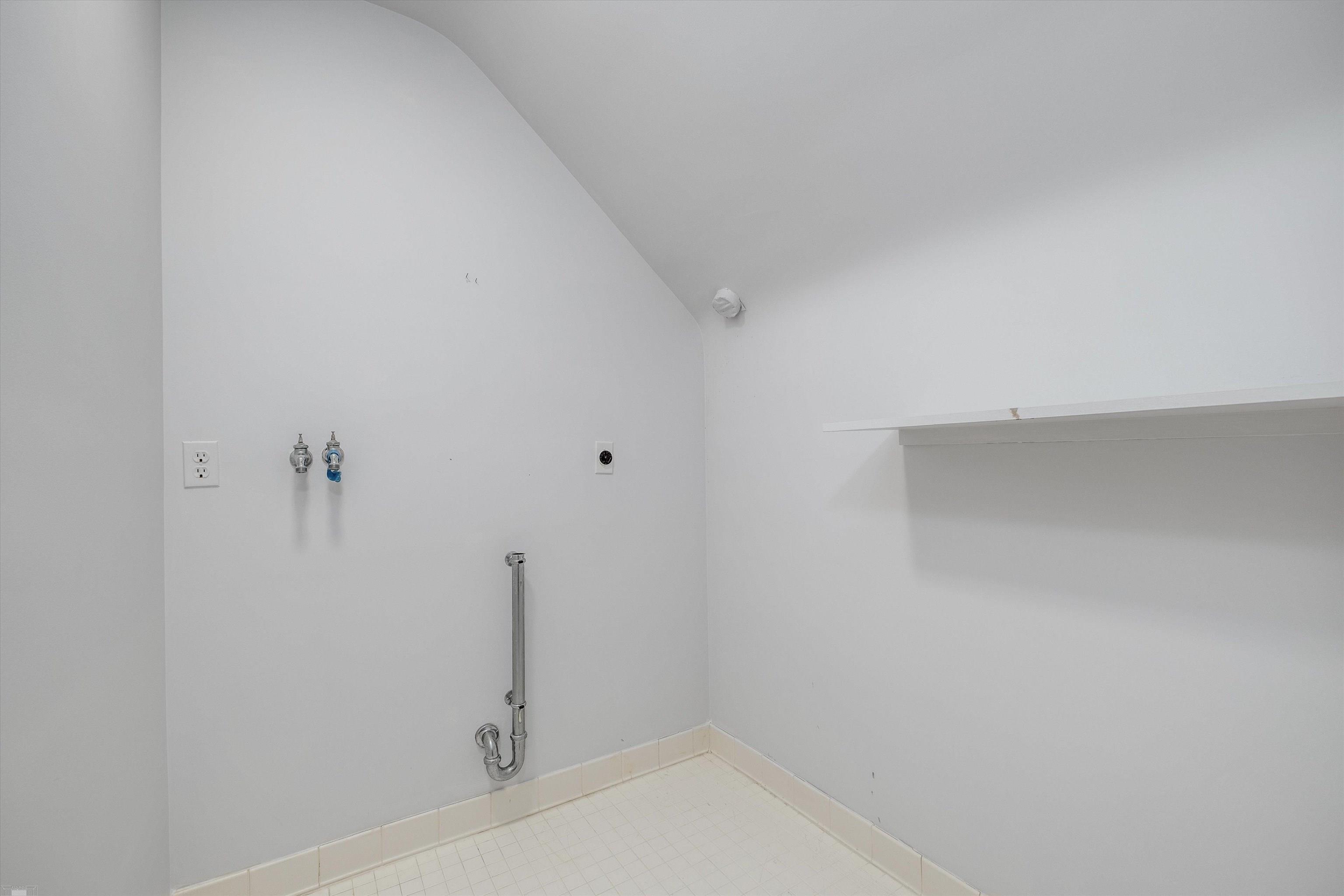 382 Provencal Road Grosse Pointe Farms, MI 48236 - Photo 64 of 95