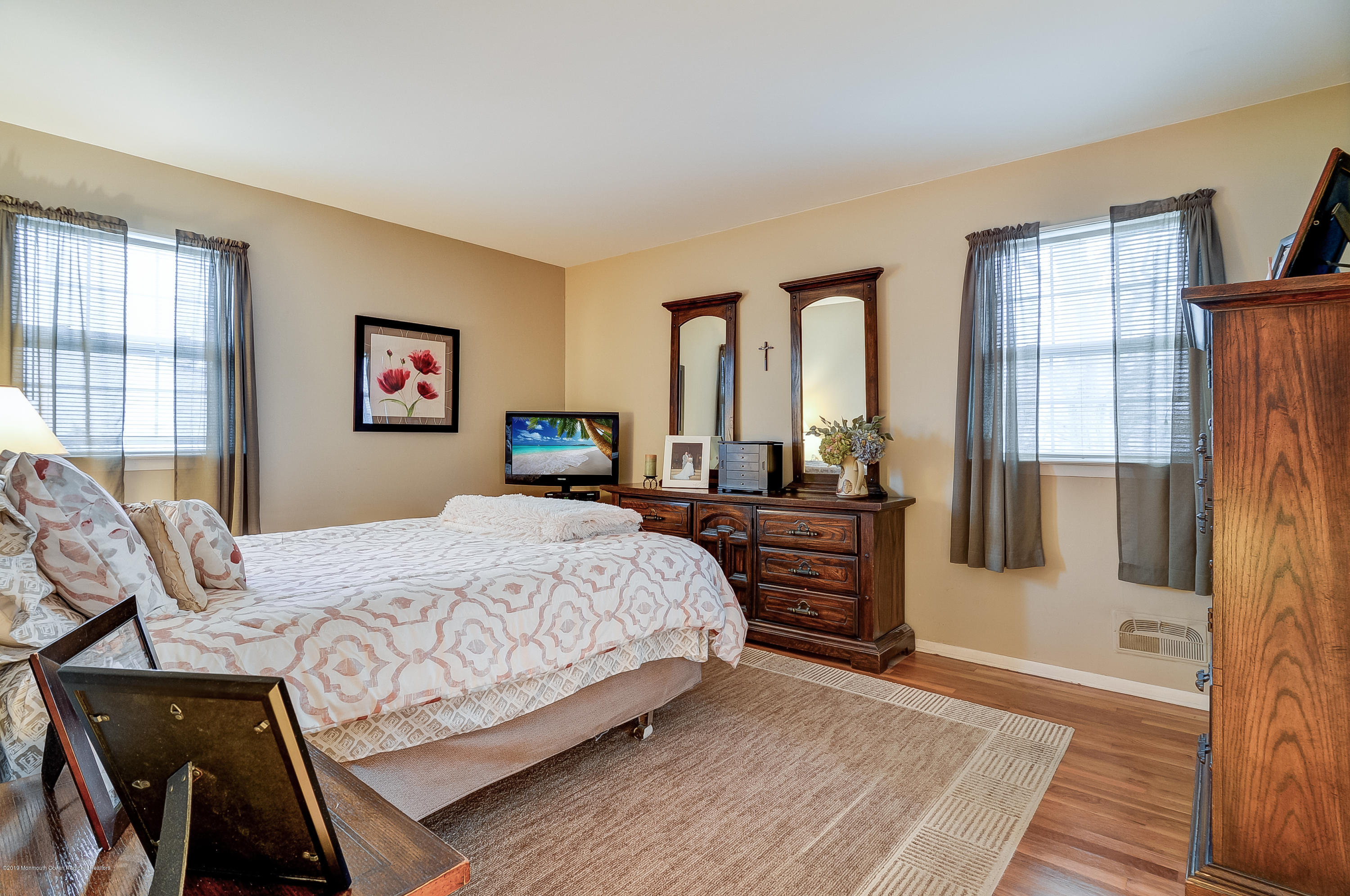 108 Greymoor Road Howell, NJ 07731 - Photo 12 of 20 Master (1)