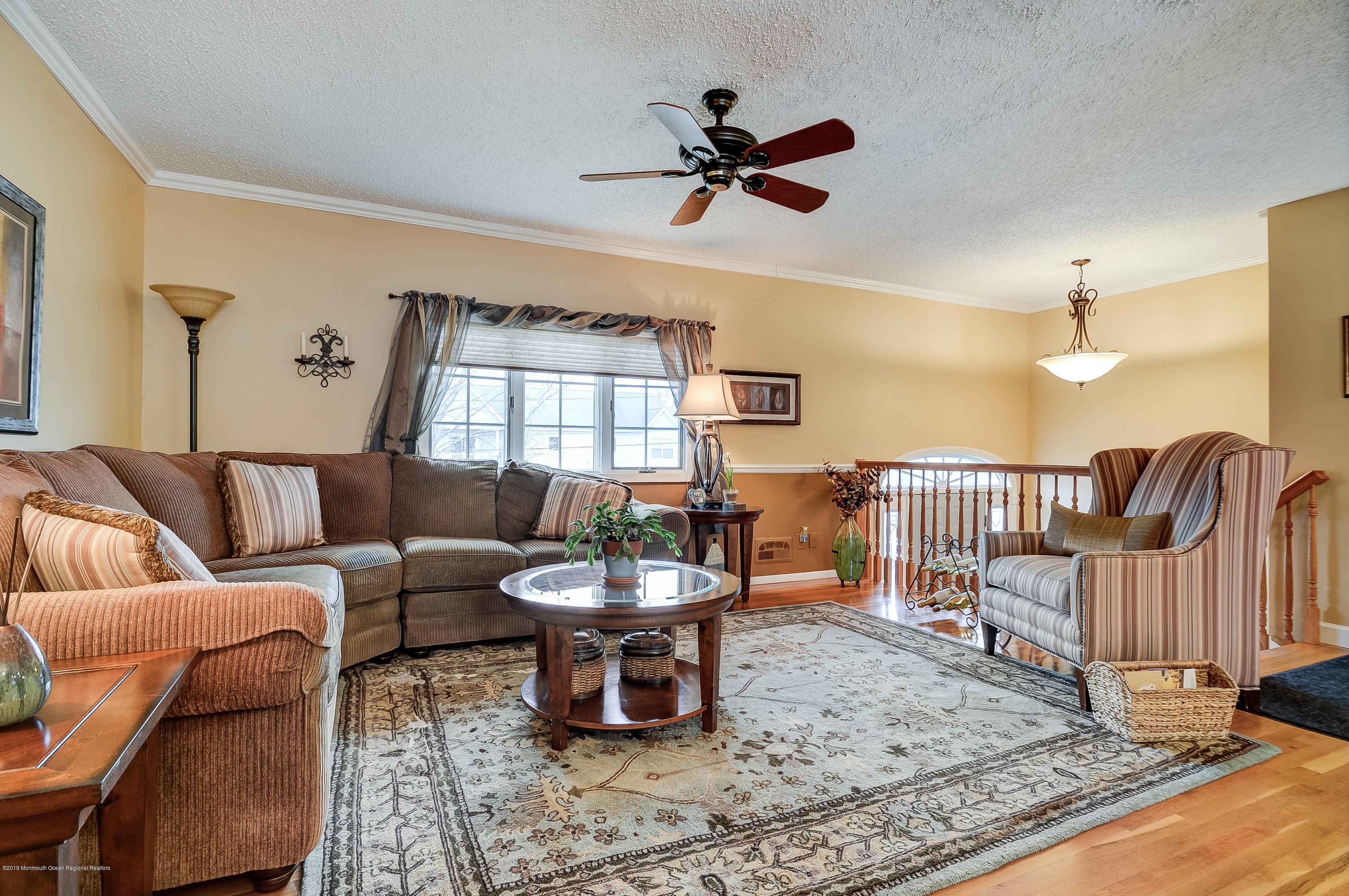 108 Greymoor Road Howell, NJ 07731 - Photo 4 of 20 Living (2) (1)