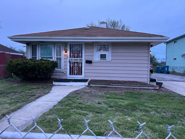 $100,000 | 41 Circle Drive, Dixmoor, IL 60426