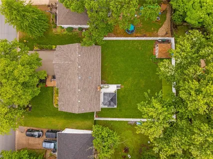 $395,000 | 1920 East Jamestown Drive, Olathe, KS 66062