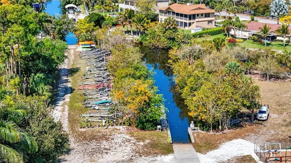 $1,250,000 | 2424 Longboat Drive, Naples, FL 34104