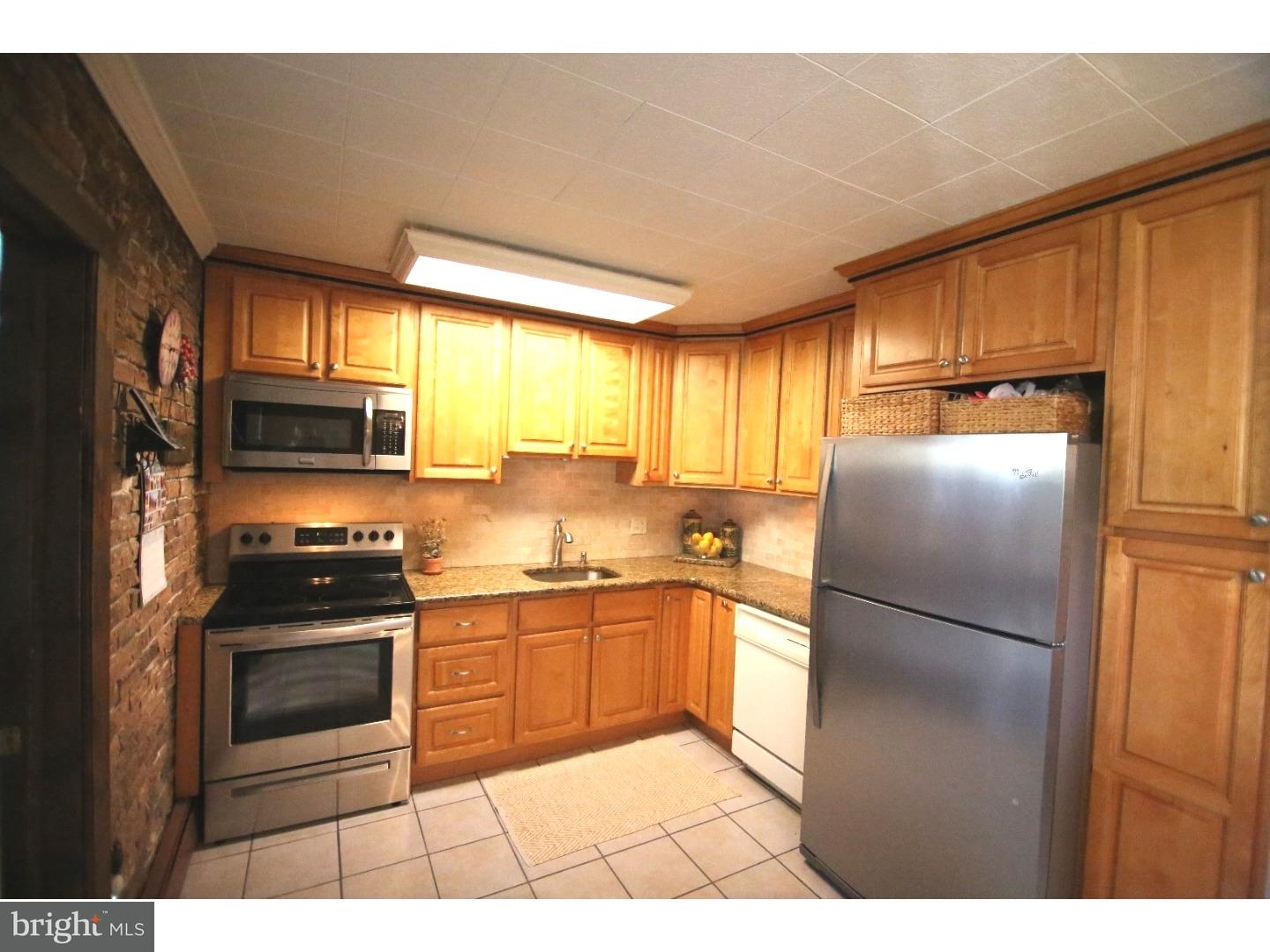 87 Cardinal Road Levittown, PA 19057 - Photo 3 of 25 Kitchen