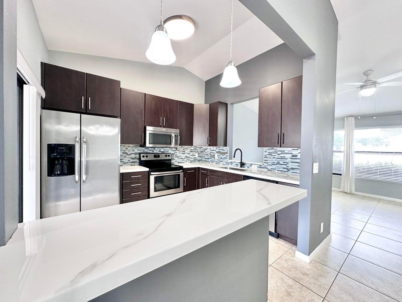 104 Lakewood Drive, Unit 21C Jupiter, FL 33458 - Photo 16 of 49 IMG_4965