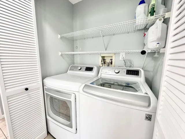 $2,400 | 104 Lakewood Drive, Unit 21C, Jupiter, FL 33458