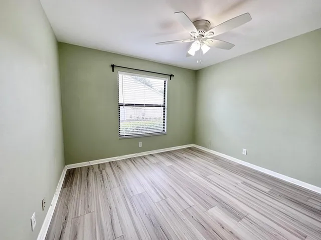 $2,400 | 104 Lakewood Drive, Unit 21C, Jupiter, FL 33458