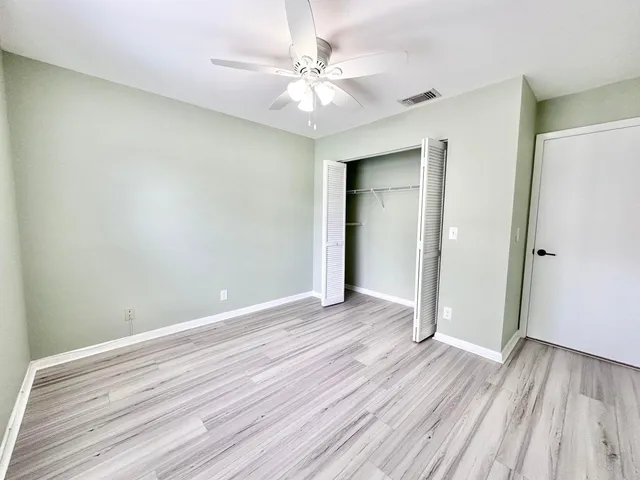 $2,400 | 104 Lakewood Drive, Unit 21C, Jupiter, FL 33458