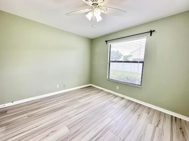 $2,400 | 104 Lakewood Drive, Unit 21C, Jupiter, FL 33458