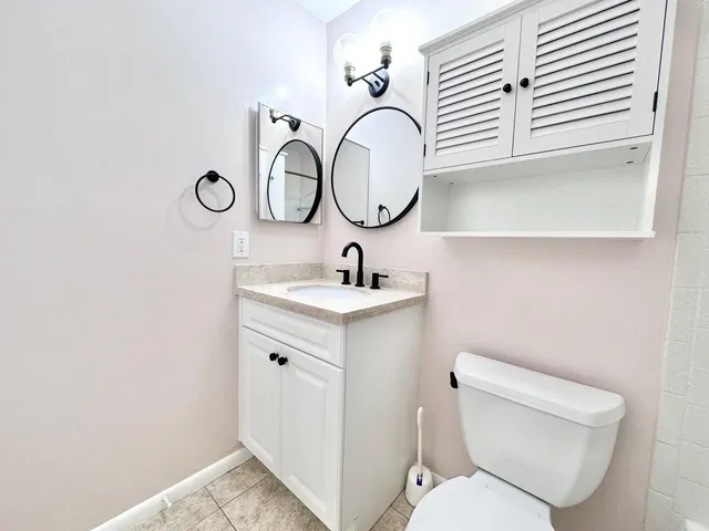 $2,400 | 104 Lakewood Drive, Unit 21C, Jupiter, FL 33458